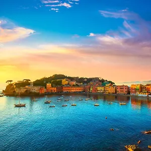 Apartment 021 - Casa Ponente Con Terrazzo - Centro Citta, Carruggio E Mare Baia Del Silenzio A 500 M, Sestri Levante